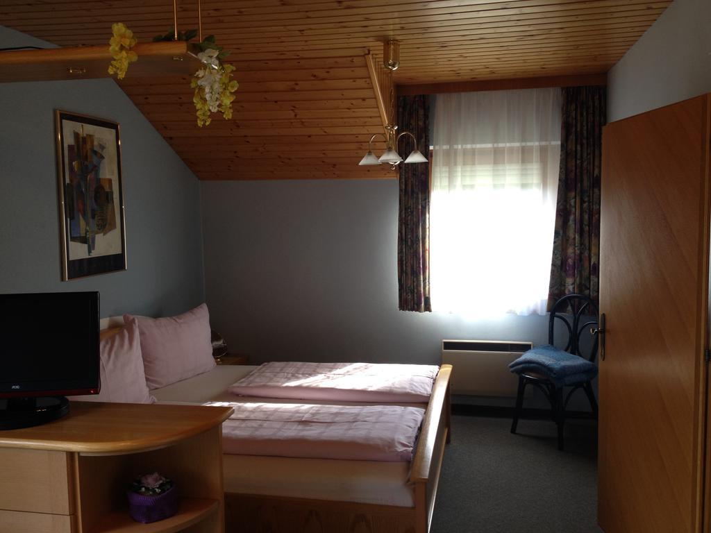Pension Seerose Drobollach am Faakersee Zimmer foto