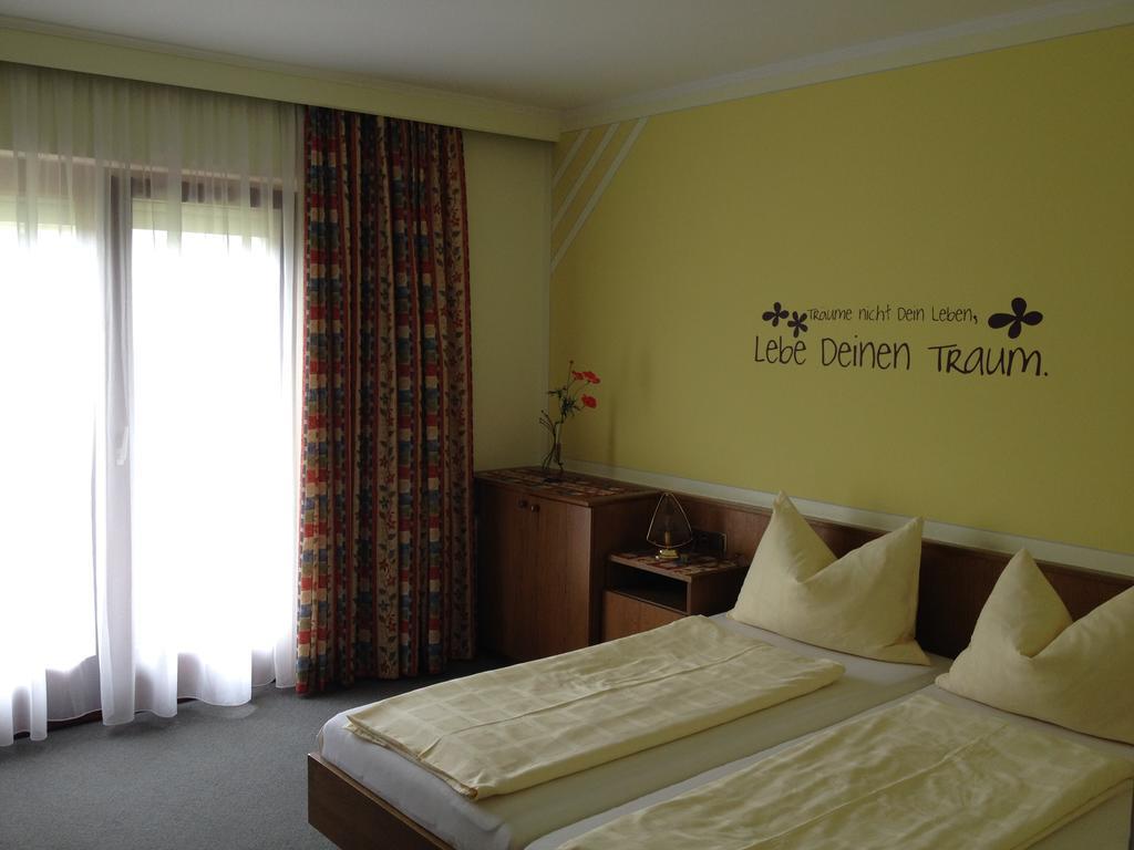 Pension Seerose Drobollach am Faakersee Zimmer foto